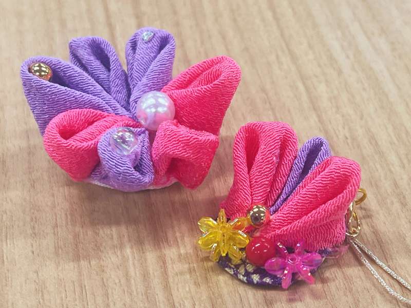 ちりめんを使った花飾り