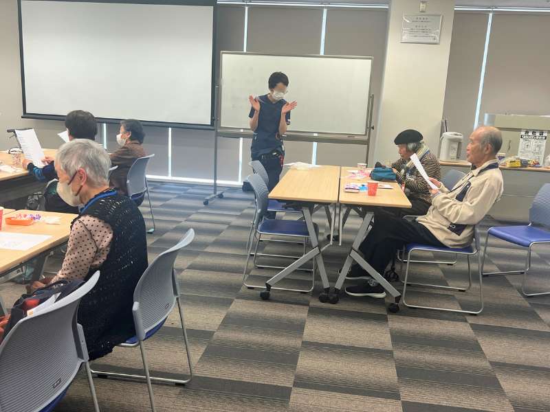 歌を歌っているところ1